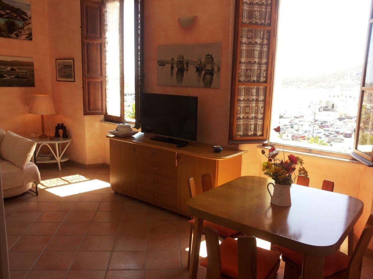 Casa Vacanze Della Maddalena Villa La Maddalena  Buitenkant foto