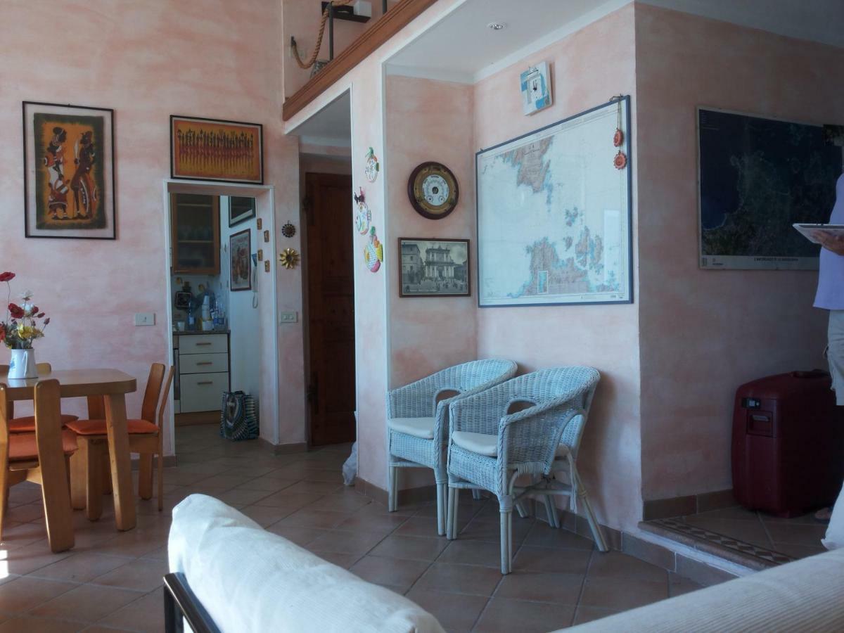 Casa Vacanze Della Maddalena Villa La Maddalena  Buitenkant foto