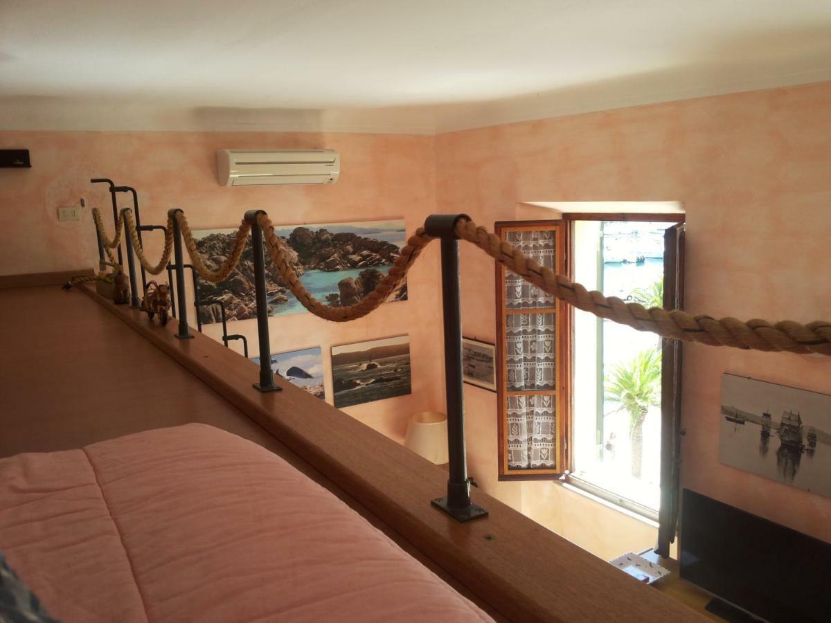 Casa Vacanze Della Maddalena Villa La Maddalena  Buitenkant foto